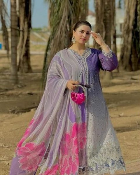 Ess Khan